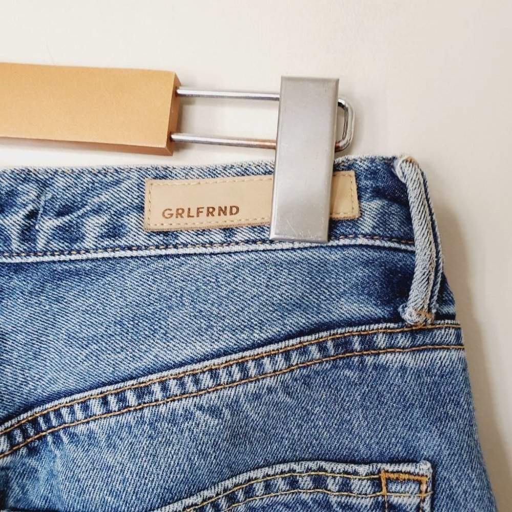 Grlfrnd Jeans Karolina Mom High Rise Distressed Rigid Denim Blue 26 - Picture 9 of 14